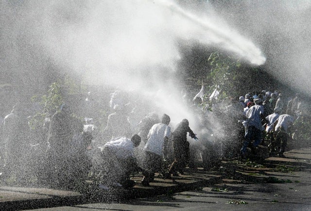 The police dispersed most of the protesters with tear gas and water cannons.  In Mombasa they fired live ammunition over the heads of protesters. © 2007 Reuters
